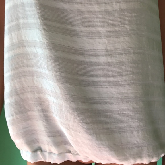 🌸🌸Ann Taylor Loft Short Sleeved Top🌸🌸 - Picture 4 of 8